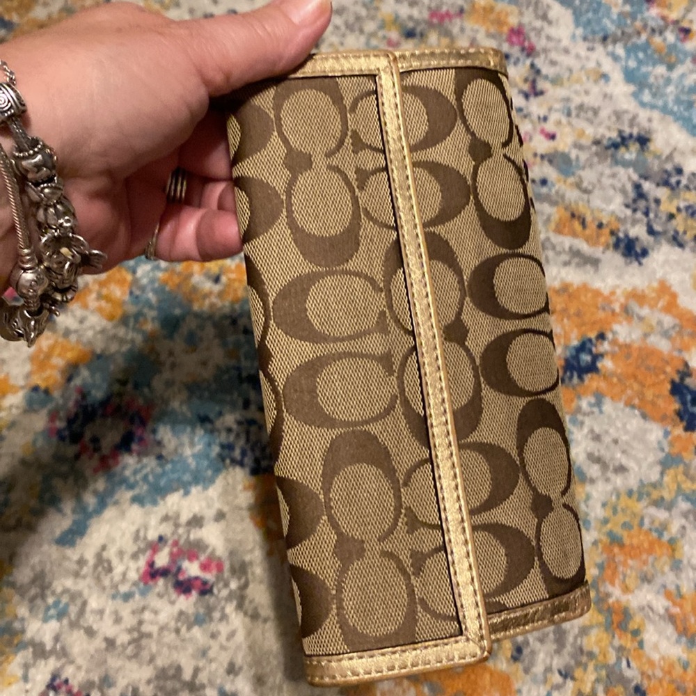 Coach Signature Turnlock Slim Envelope Wallet - Picture 7 of 9